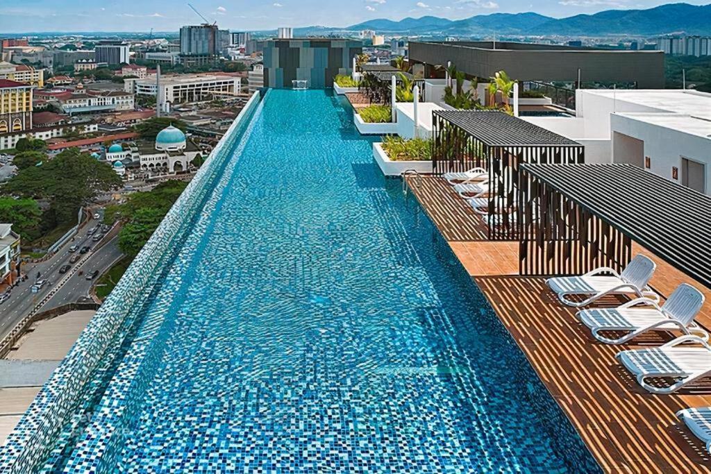 Jomstay - Horizon Suites Ipoh Town Skypool Exteriör bild